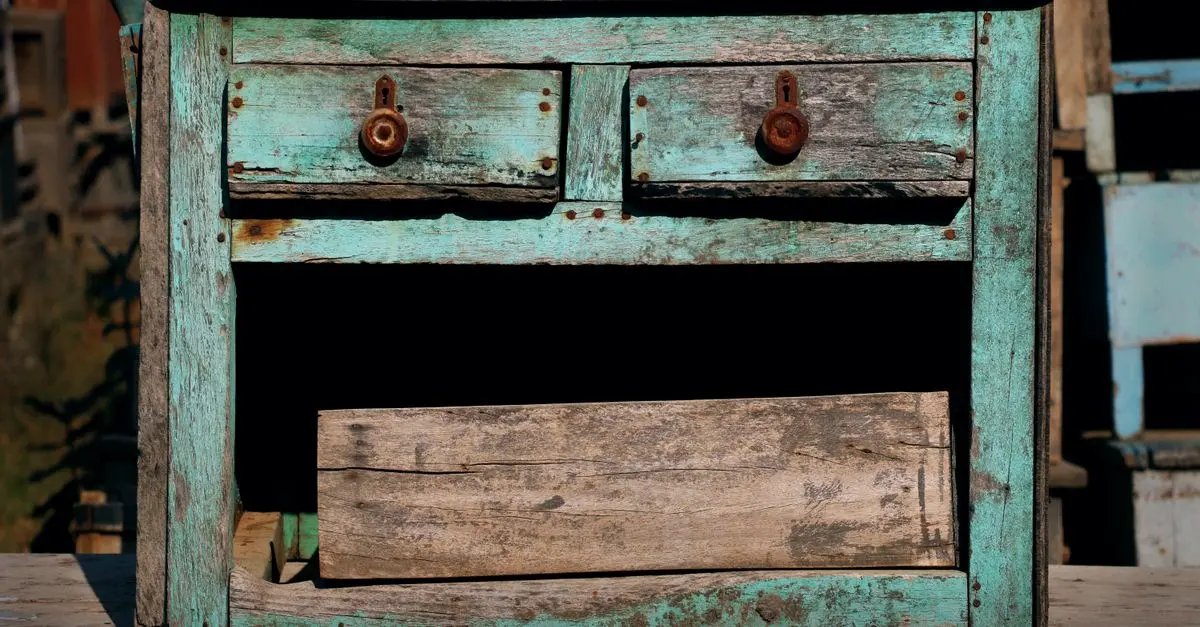 Come costruire un mobile fai da te in legno riciclato