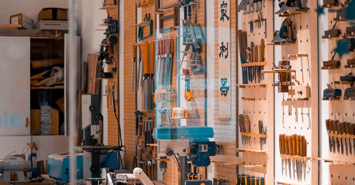 Come organizzare il tuo spazio di lavoro per il fai da te