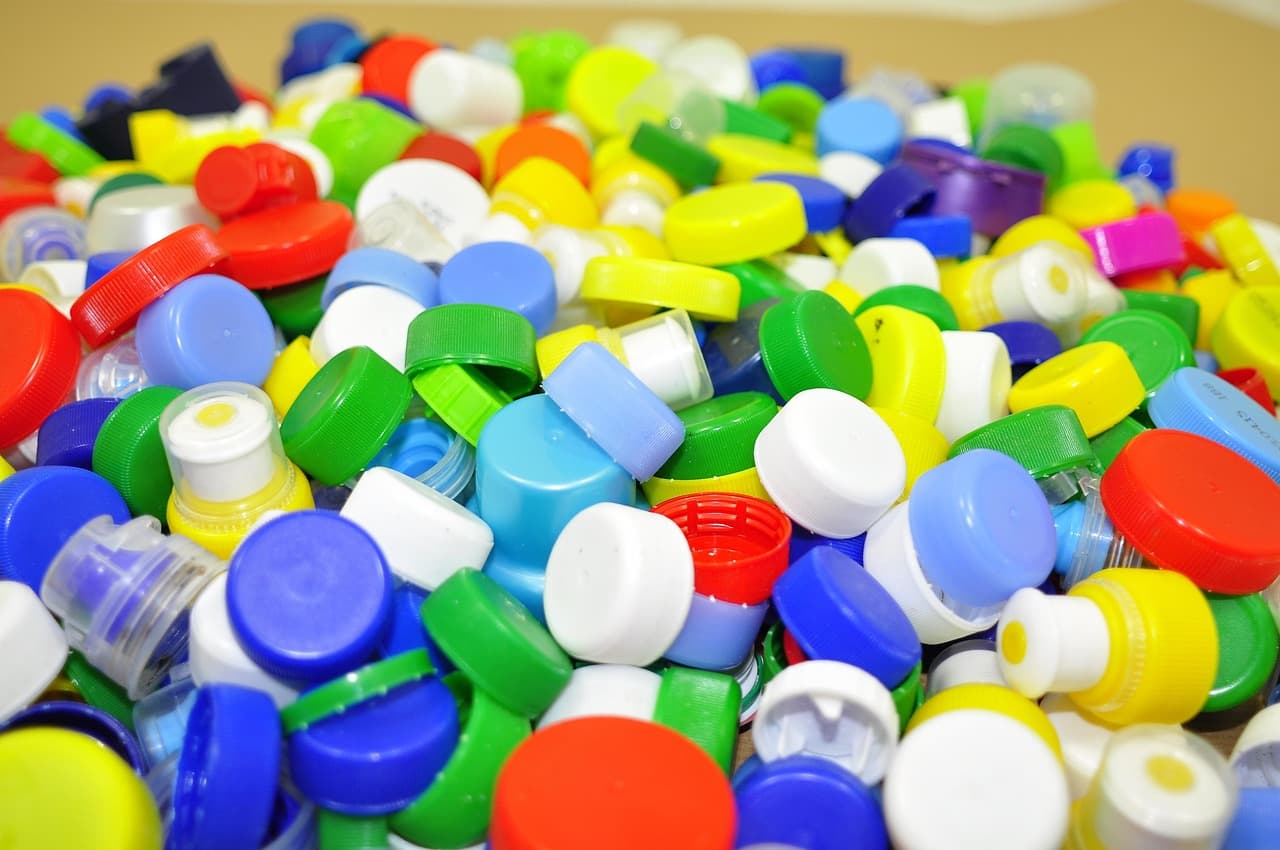 10 idee per riciclare i materiali in casa
